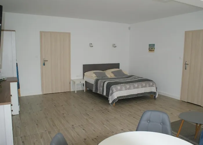 ホームステイ Alcala ポビエロボ