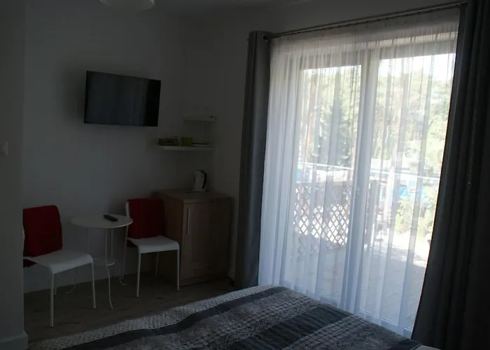 Alcala ホームステイ ポビエロボ