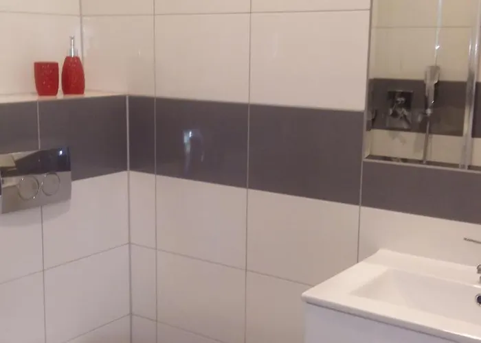 Alcala ホームステイ ポビエロボ