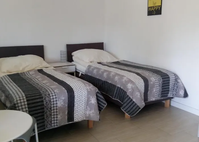 ホームステイ Alcala ポビエロボ